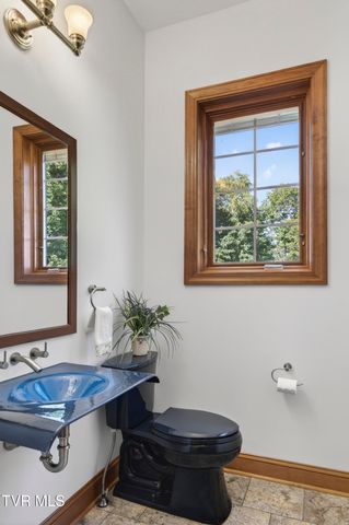15277 Bishop Road, Chilhowie, VA 24319
