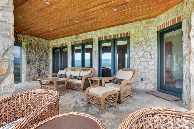 15277 Bishop Road, Chilhowie, VA 24319