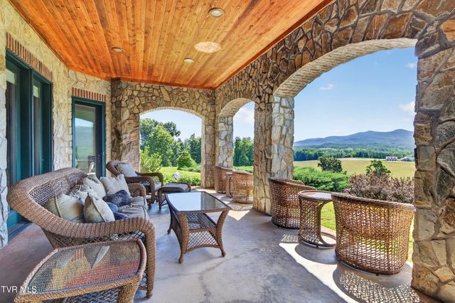 15277 Bishop Road, Chilhowie, VA 24319