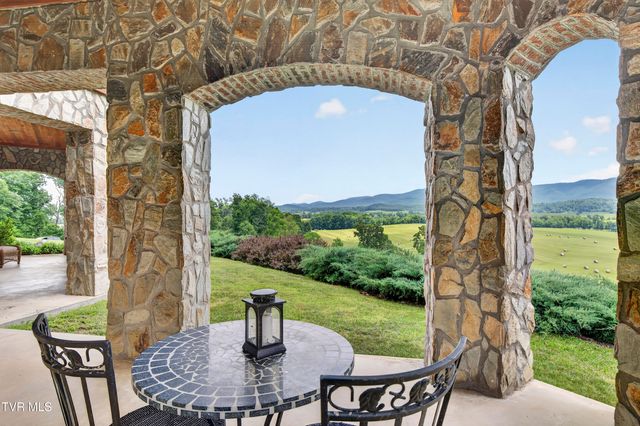 15277 Bishop Road, Chilhowie, VA 24319
