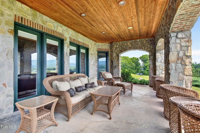 15277 Bishop Road, Chilhowie, VA 24319
