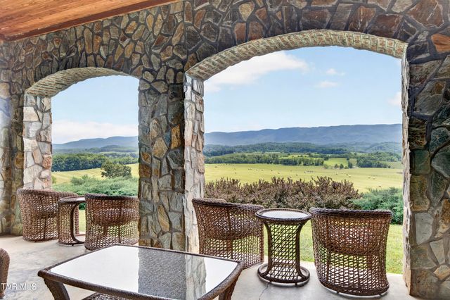 15277 Bishop Road, Chilhowie, VA 24319