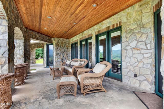 15277 Bishop Road, Chilhowie, VA 24319