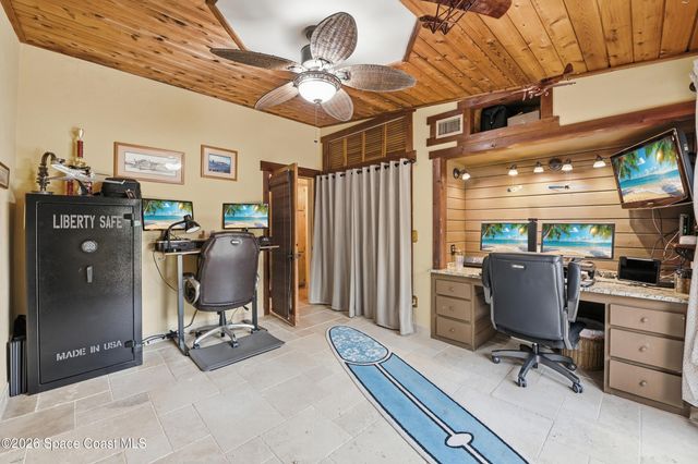1055 S Brevard Avenue, Cocoa Beach, FL 32931
