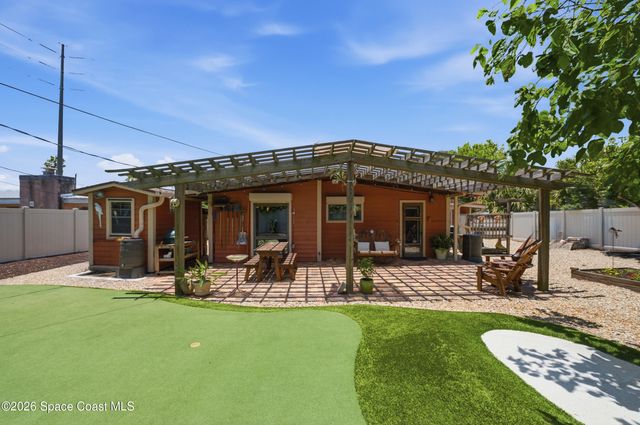 1055 S Brevard Avenue, Cocoa Beach, FL 32931
