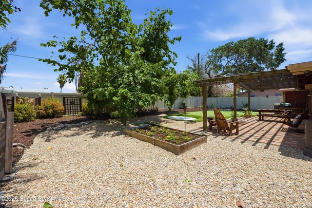 1055 S Brevard Avenue, Cocoa Beach, FL 32931