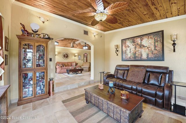 1055 S Brevard Avenue, Cocoa Beach, FL 32931