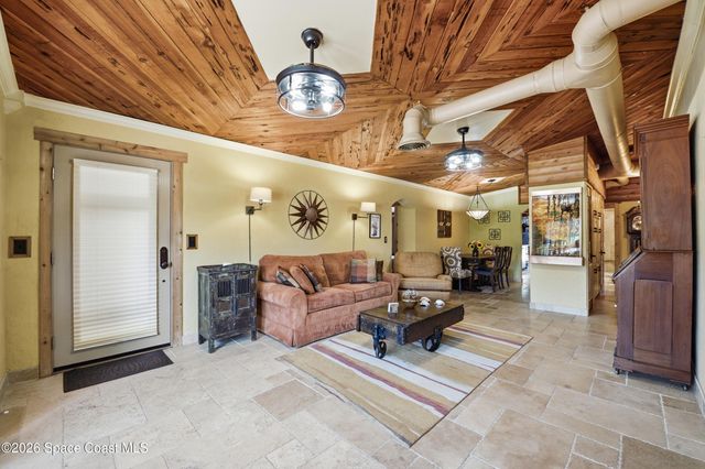 1055 S Brevard Avenue, Cocoa Beach, FL 32931