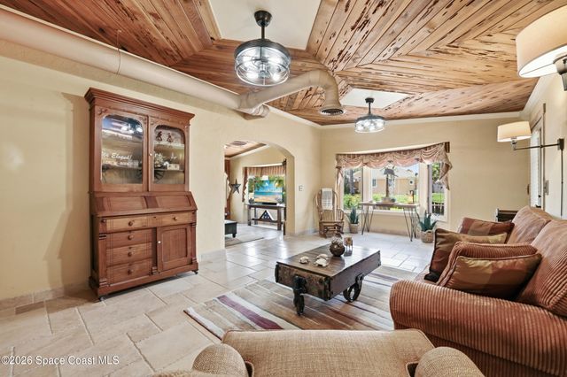 1055 S Brevard Avenue, Cocoa Beach, FL 32931