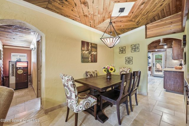 1055 S Brevard Avenue, Cocoa Beach, FL 32931