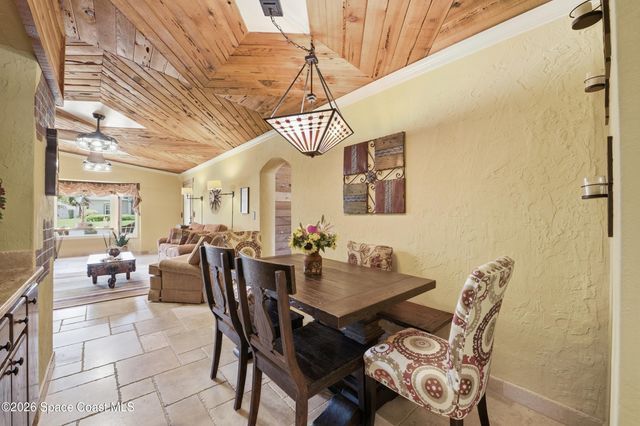 1055 S Brevard Avenue, Cocoa Beach, FL 32931