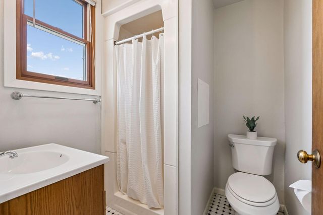 2037 Selby Avenue, Saint Paul, MN 55104