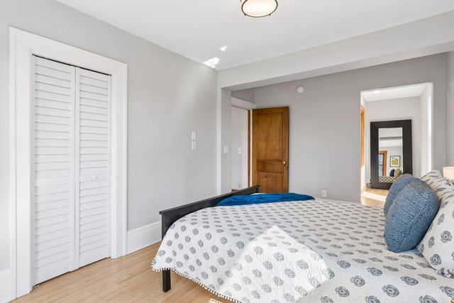 2037 Selby Avenue, Saint Paul, MN 55104