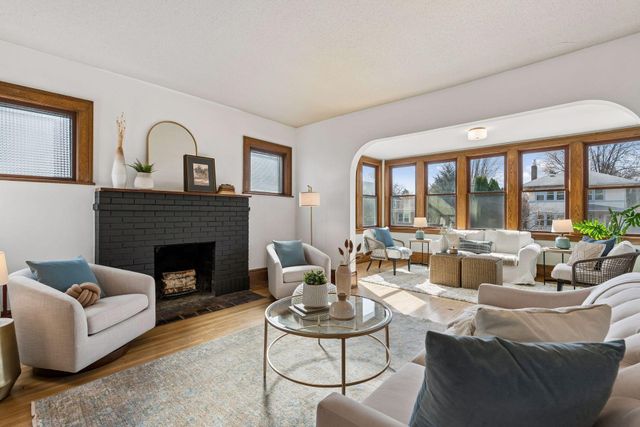 2037 Selby Avenue, Saint Paul, MN 55104