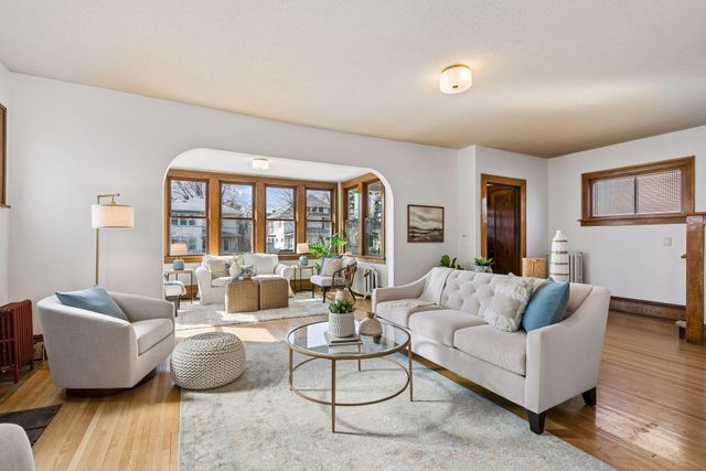 2037 Selby Avenue, Saint Paul, MN 55104