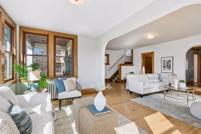 2037 Selby Avenue, Saint Paul, MN 55104