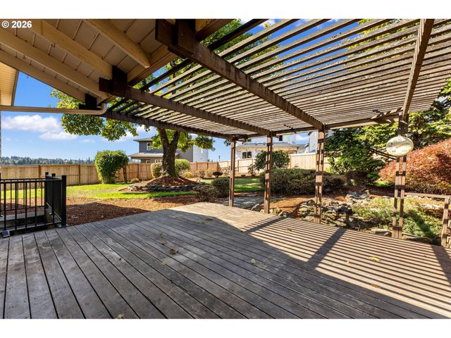 34100 Nw PACIFIC Hwy, La Center, WA 98629