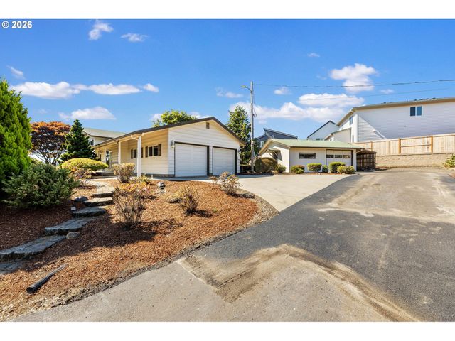 34100 Nw PACIFIC Hwy, La Center, WA 98629