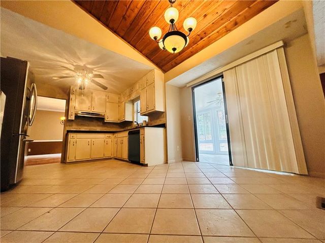 2100 Old Forge Way, Marietta, GA 30068