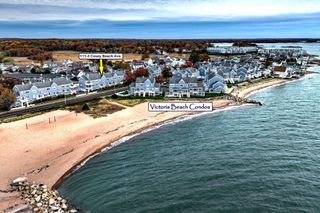 111 Cosey Beach Avenue APT 3, East Haven, CT 06512