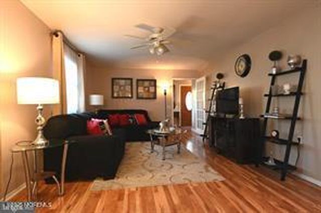 27 Moccasin Drive, Whiting, NJ 08759