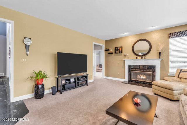18 Rodeo Drive, Jackson, NJ 08527