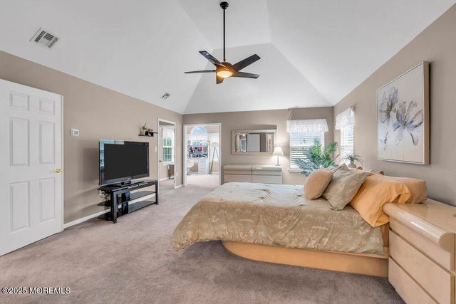 18 Rodeo Drive, Jackson, NJ 08527