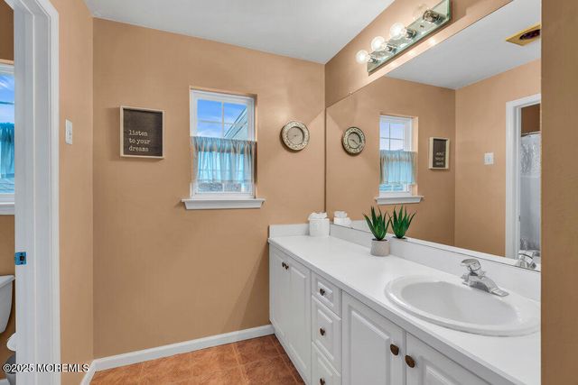 18 Rodeo Drive, Jackson, NJ 08527