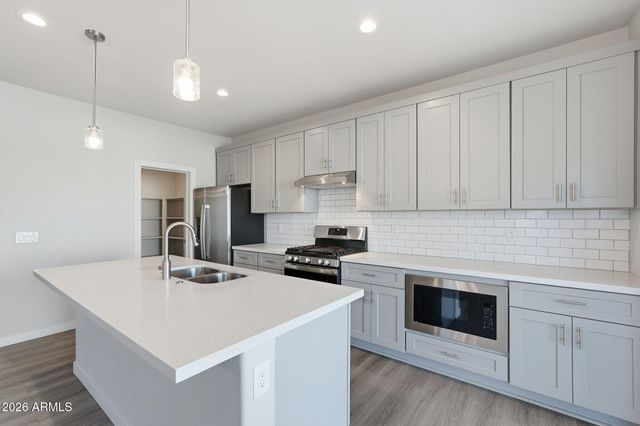 6524 N 15TH Drive, Phoenix, AZ 85015