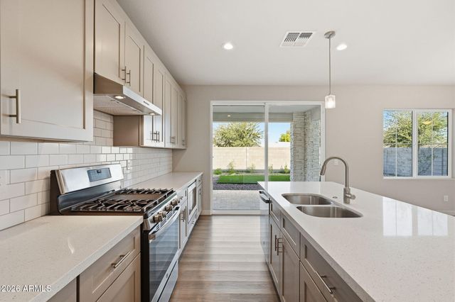 6524 N 15TH Drive, Phoenix, AZ 85015