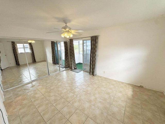 379 Saxony H, Delray Beach, FL 33446