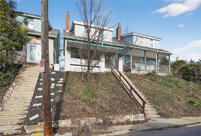 303 Reifert St, Bon Air, PA 15210