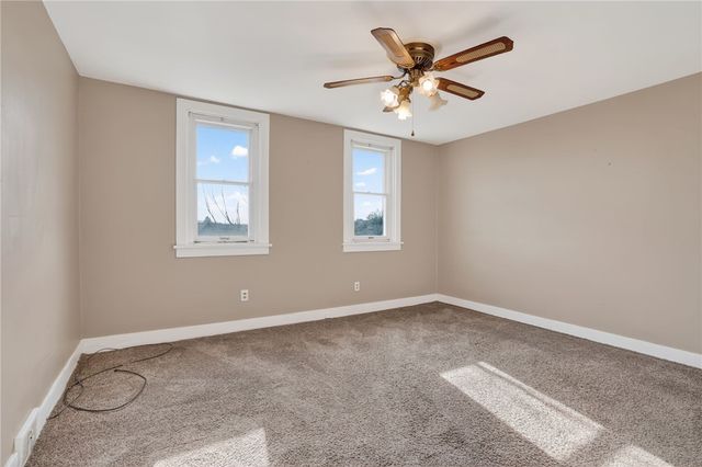 303 Reifert St, Bon Air, PA 15210