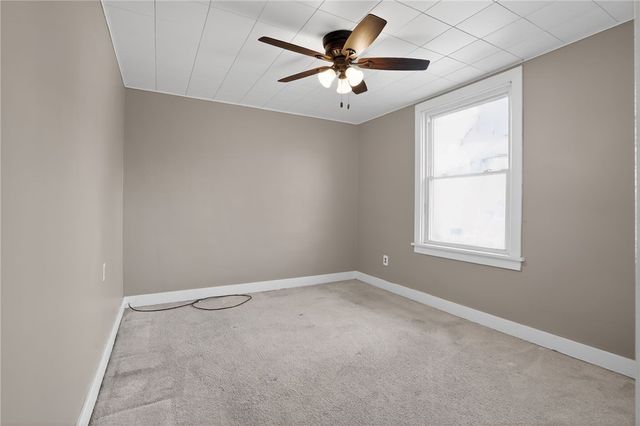 303 Reifert St, Bon Air, PA 15210