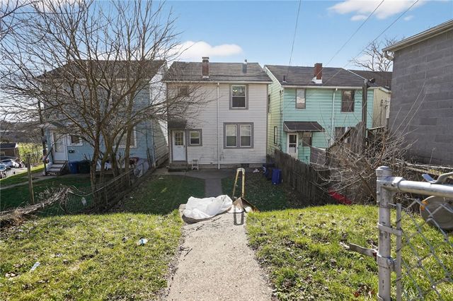 303 Reifert St, Bon Air, PA 15210