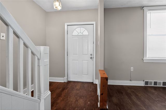 303 Reifert St, Bon Air, PA 15210