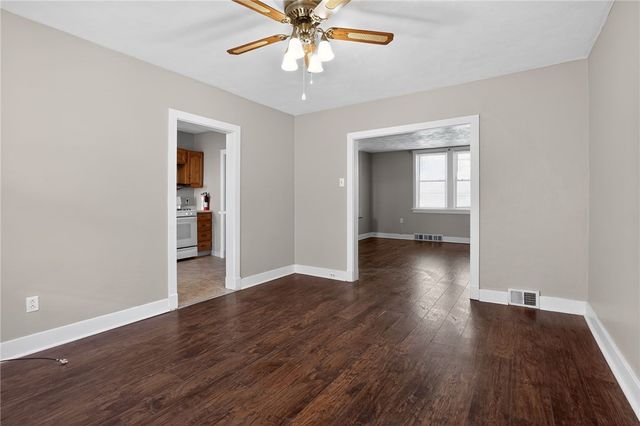 303 Reifert St, Bon Air, PA 15210