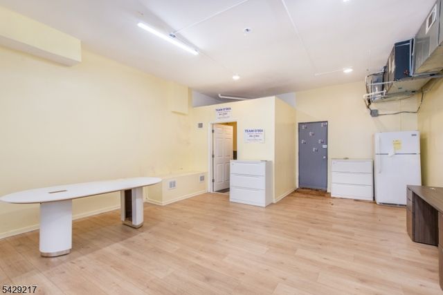223 Martin Luther King Jr Dr, Jersey City, NJ 07305