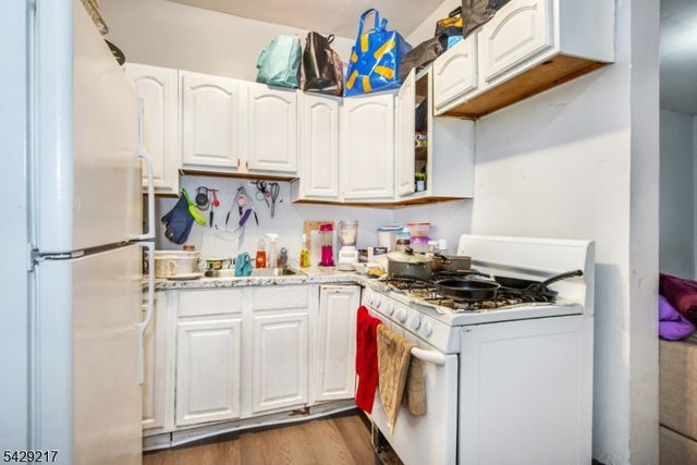 223 Martin Luther King Jr Dr, Jersey City, NJ 07305