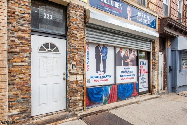 223 Martin Luther King Jr Dr, Jersey City, NJ 07305