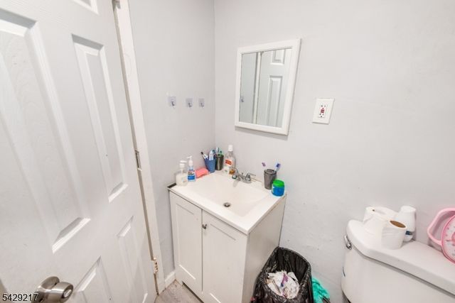 223 Martin Luther King Jr Dr, Jersey City, NJ 07305