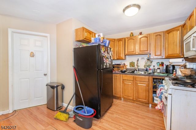 223 Martin Luther King Jr Dr, Jersey City, NJ 07305