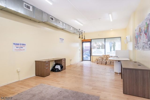 223 Martin Luther King Jr Dr, Jersey City, NJ 07305