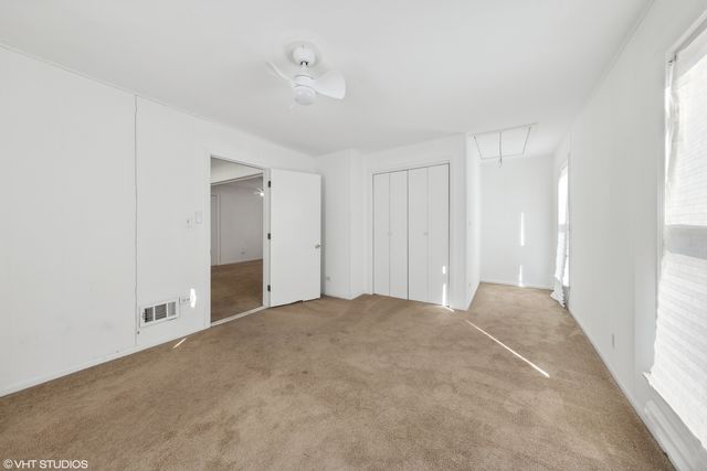 9518 S 53rd Avenue 2, Oak Lawn, IL 60453