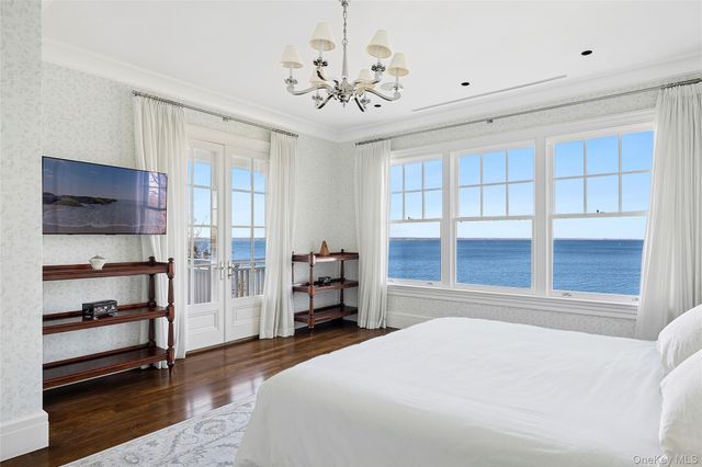 30 Forest Drive, Sands Point, NY 11050