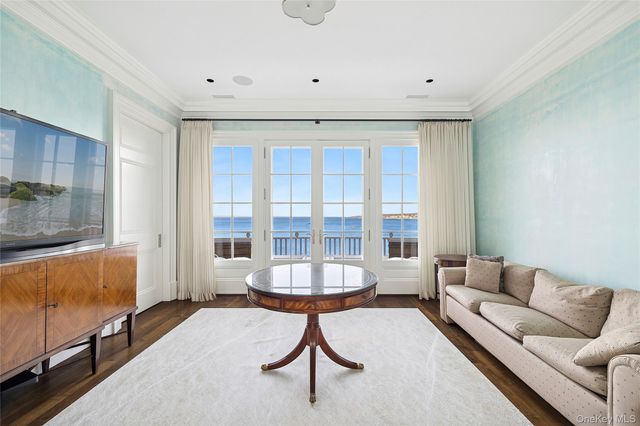 30 Forest Drive, Sands Point, NY 11050