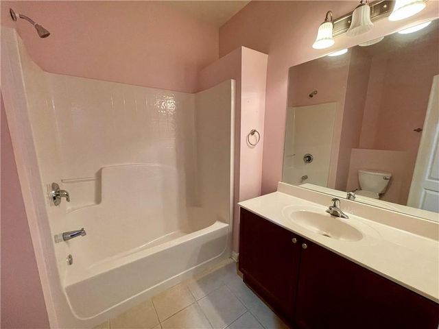 212 Glens Loop, Woodstock, GA 30188