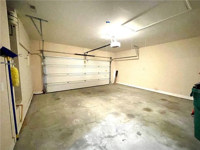 212 Glens Loop, Woodstock, GA 30188