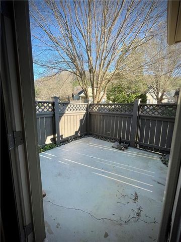 212 Glens Loop, Woodstock, GA 30188