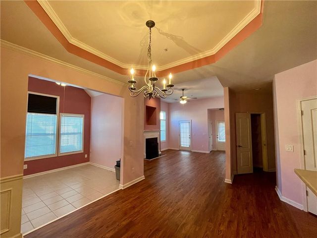 212 Glens Loop, Woodstock, GA 30188